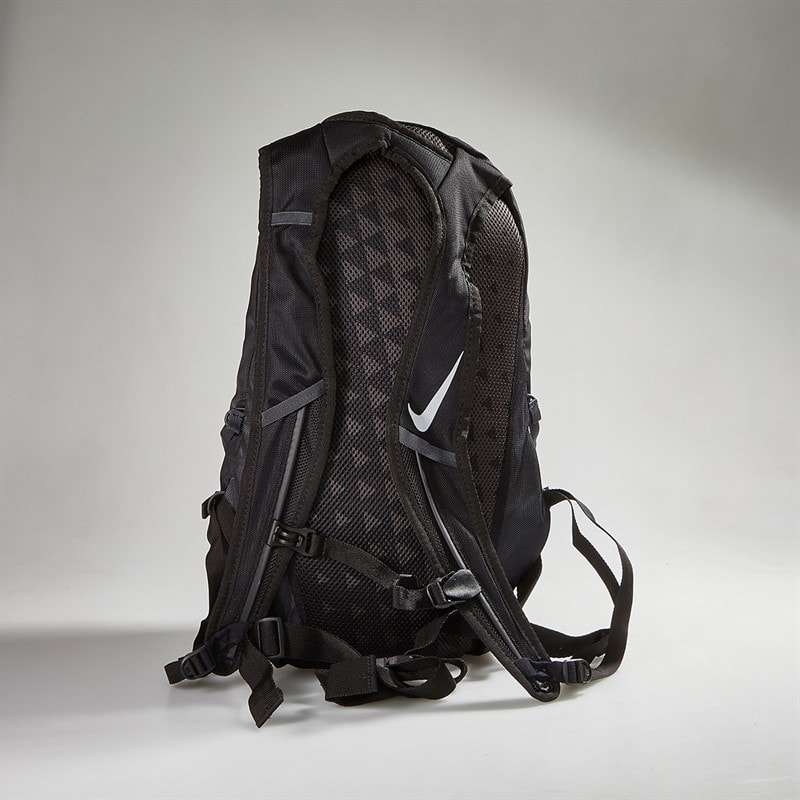 Run Commuter Backpack 15L Black/Anthracite/Silver - Image 3