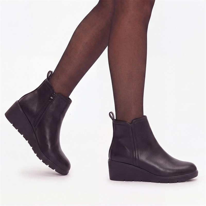 Truffle Collection Womens Wedge Ankle Boots Black PU