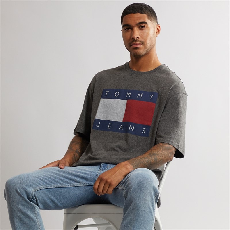 Tommy Jeans Mens Flag Logo T-Shirt Charcoal Grey - Image 1