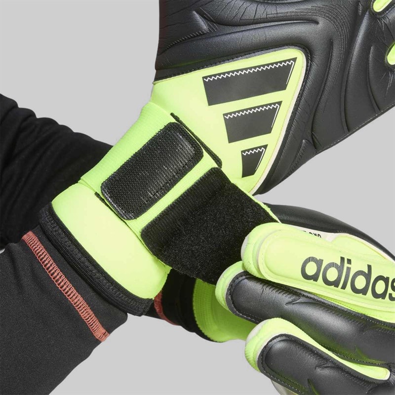 adidas Copa Pro Goalkeeper Gloves Black/Black/Lucid Lemon - Image 2