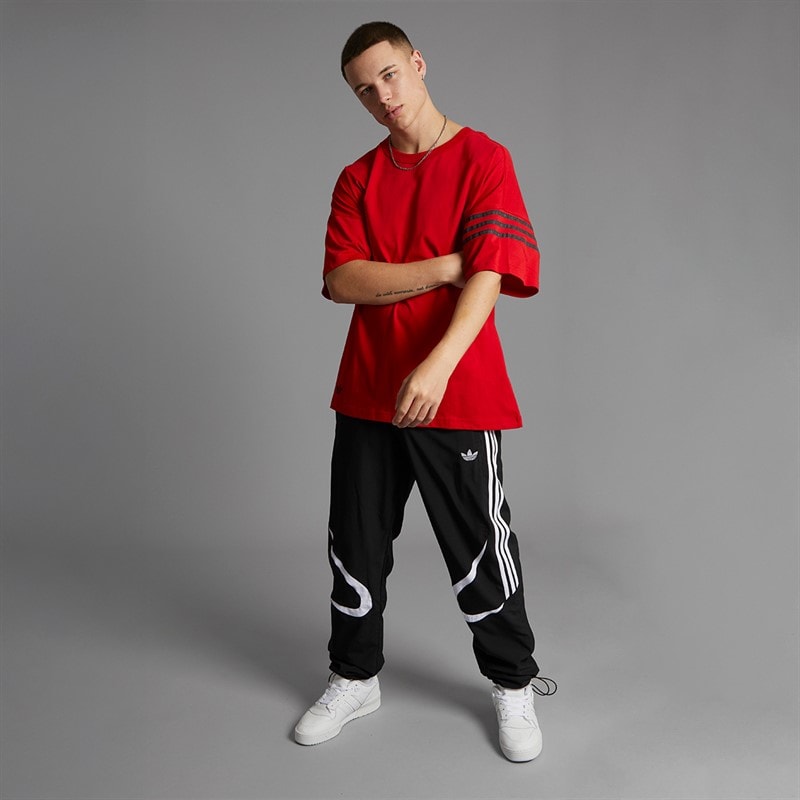 adidas Originals Mens Neuclassics T-Shirt Better Scarlet - Image 4