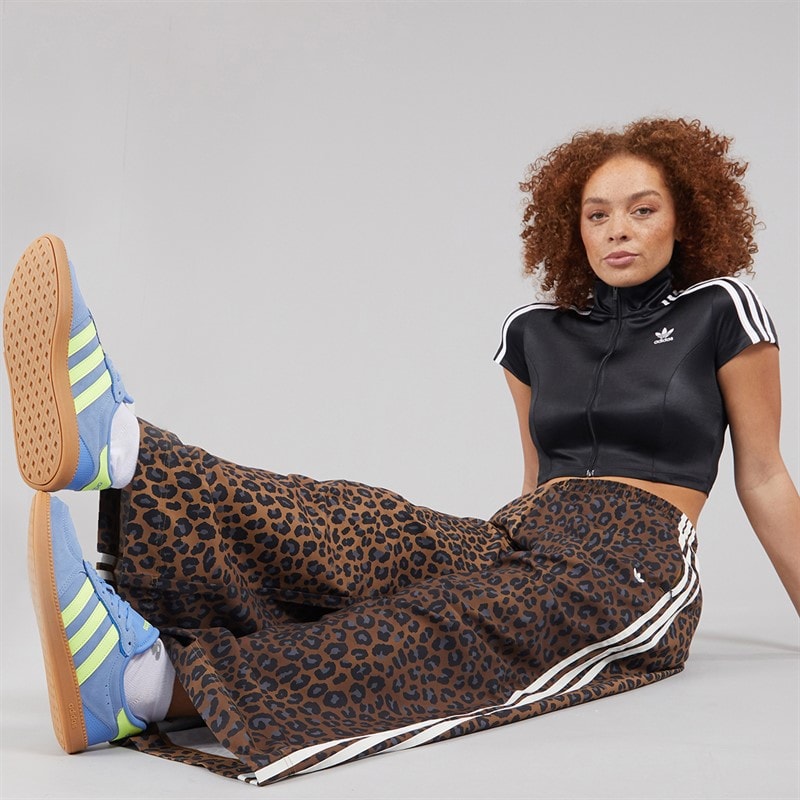 adidas Originals Womens Adicolor Short Sleeve Cropped Track Top Black - Image 5