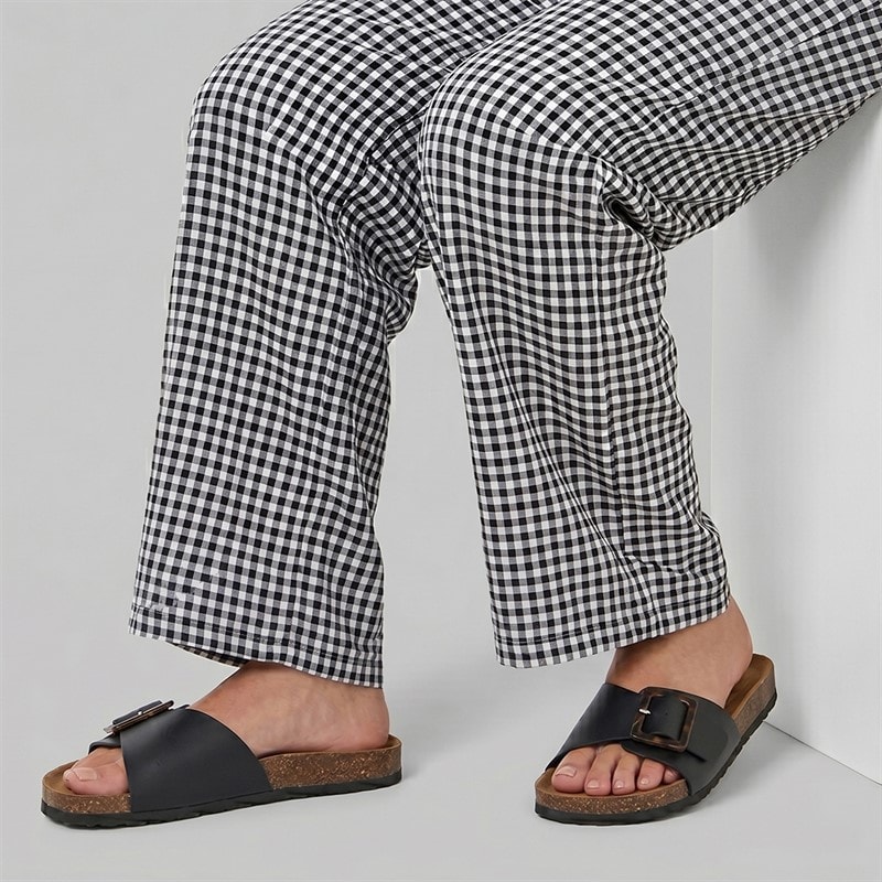 Brave Soul Womens Buckle Footbed Sandals Black