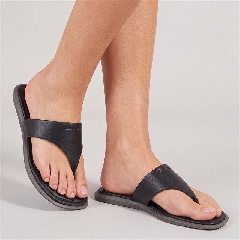 Calvin Klein Womens Carla Leather Square Toe Flip Flops Triple Black