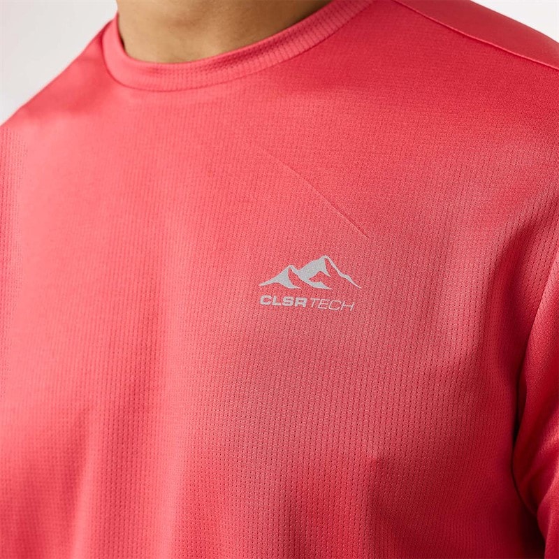 Closure London Mens Core Tech T-Shirt Coral Red - Image 3