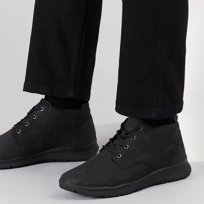 Hush Puppies Mens Finton Chukka Boots Black Leather/Black Sole - Image 1
