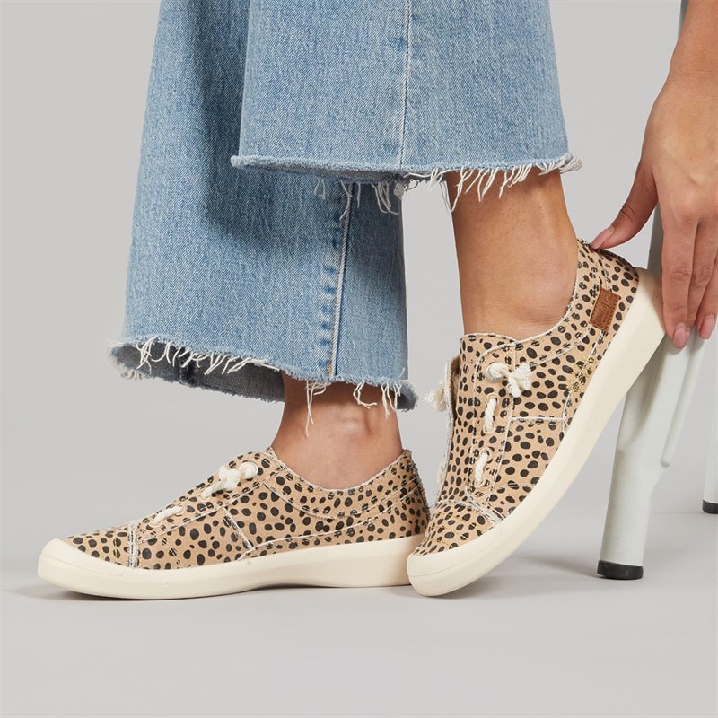 Blowfish Womens Malibu Beachside Slip On Canvas Shoes Cheetah