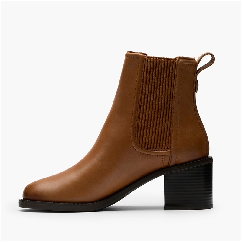 Clarks Womens Chamberly D-Fit Heeled Chelsea Boots Tan - Image 5