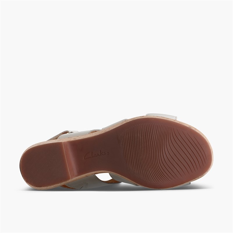 Clarks Womens Giselle Beach E-Fit Sandals White - Image 2