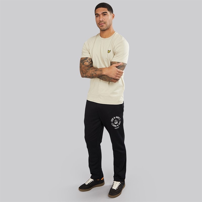 Lyle And Scott Vintage Mens Insignia Straight Leg Joggers Jet Black - Image 4
