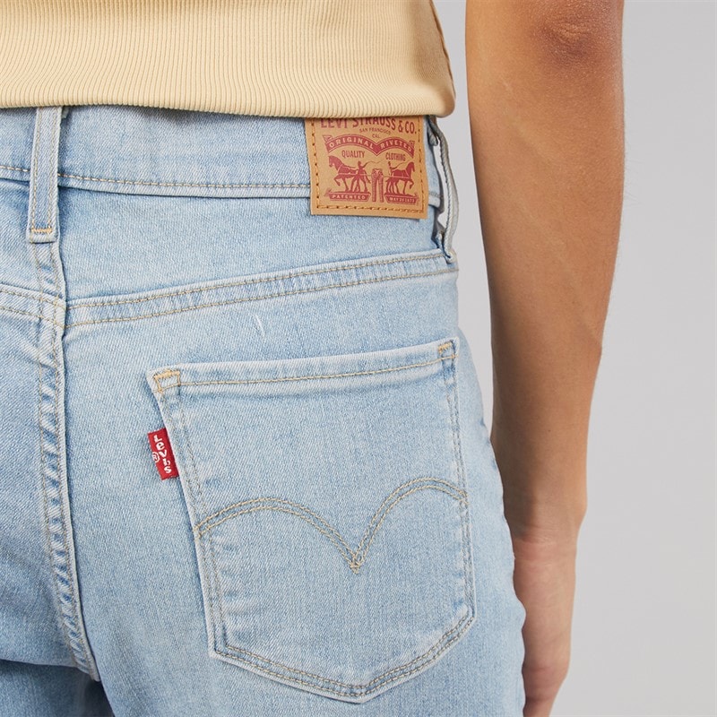 Levi's Womens Shaping Bermuda Shorts Double Duty Short - Image 2