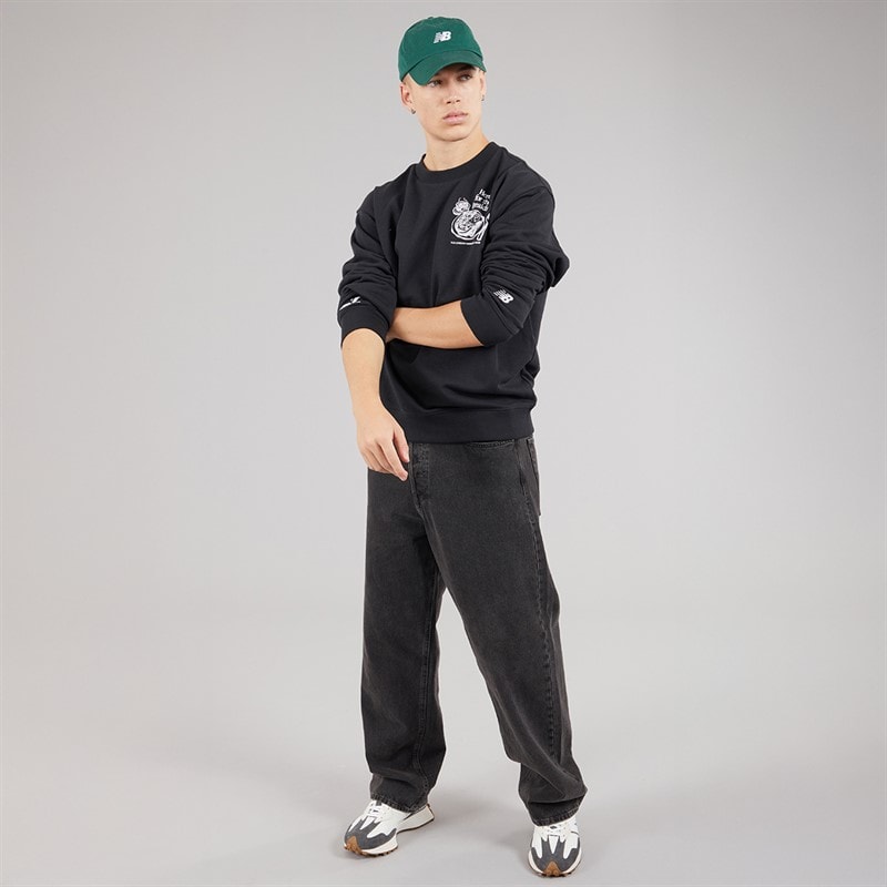 New Balance Mens London Edition Graphic Running Sweatshirt Black - Image 4