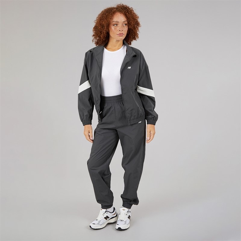 New Balance Womens Athletics Oversized 90s Woven Track Jacket Blacktop - Image 4