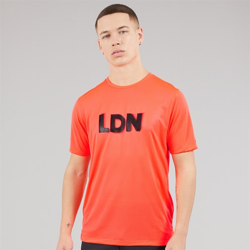 New Balance Mens London Edition Graphic Athletics Running T-Shirt Urgent Red