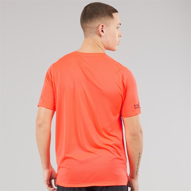 New Balance Mens London Edition Graphic Athletics Running T-Shirt Urgent Red - Image 2