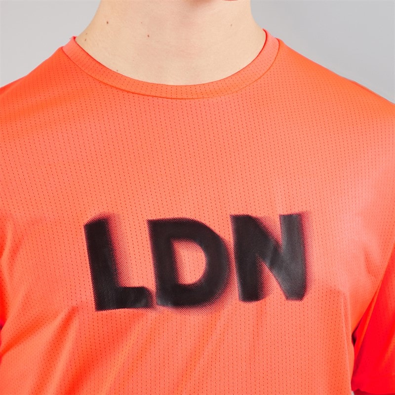 New Balance Mens London Edition Graphic Athletics Running T-Shirt Urgent Red - Image 3