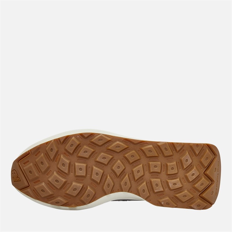 New Balance 370 Trainers Sea Salt/Crimson - Image 2