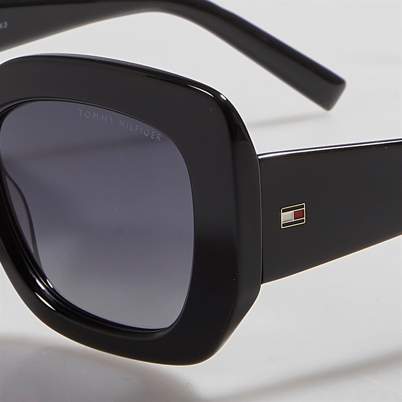 Tommy Hilfiger Womens Rectangular Sunglasses Black - Image 4