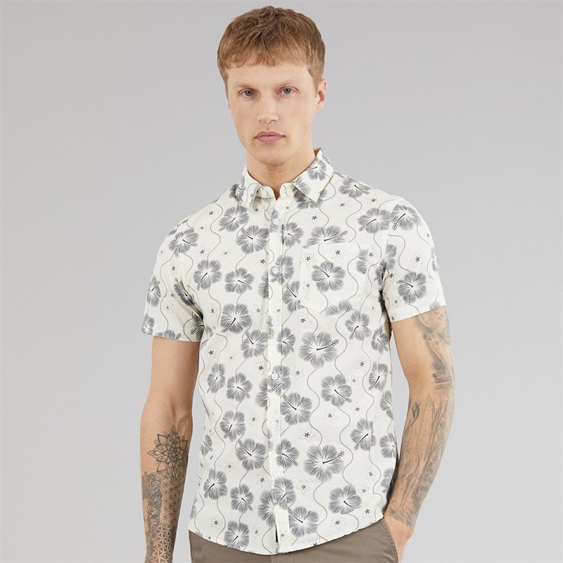Tokyo Laundry Mens Pua Kala AOP Short Sleeve Shirt Cream - Image 3