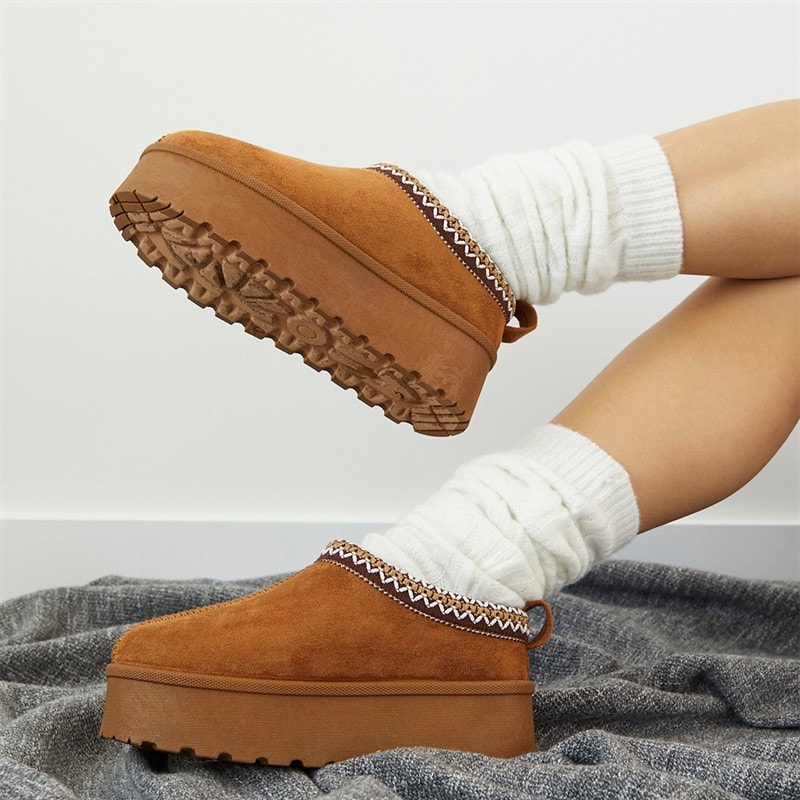 Truffle Collection Womens Vimto Chunky Warm Lined Aztec Slippers Chestnut Micro - Image 1