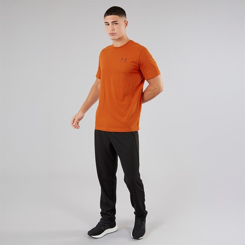 Under Armour Mens UA Sportstyle Left Chest Short Sleeve T-Shirt Surplus Orange/Cinna Red - Image 3