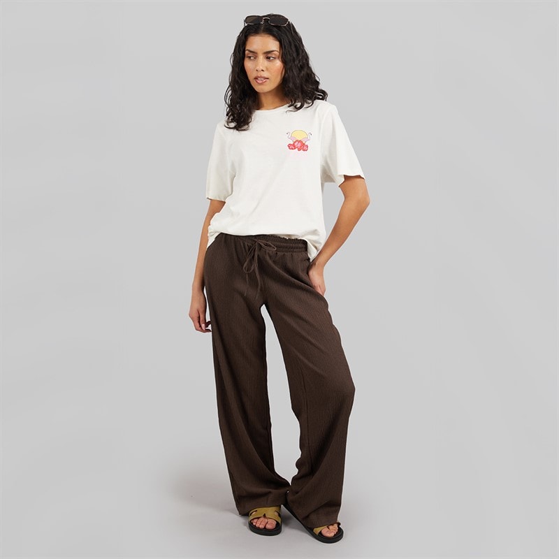 Weekend Vibes Womens Manus T-Shirt Sugar Swizzle - Image 4