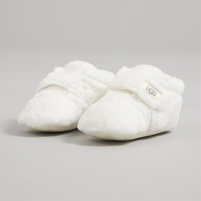 UGG® Infant Bixbie And Lovey Bootie And Blanket Gift Set Vanilla - Image 2