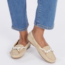 Chatham Marine Womens Paxos Driving Moccasins Sand