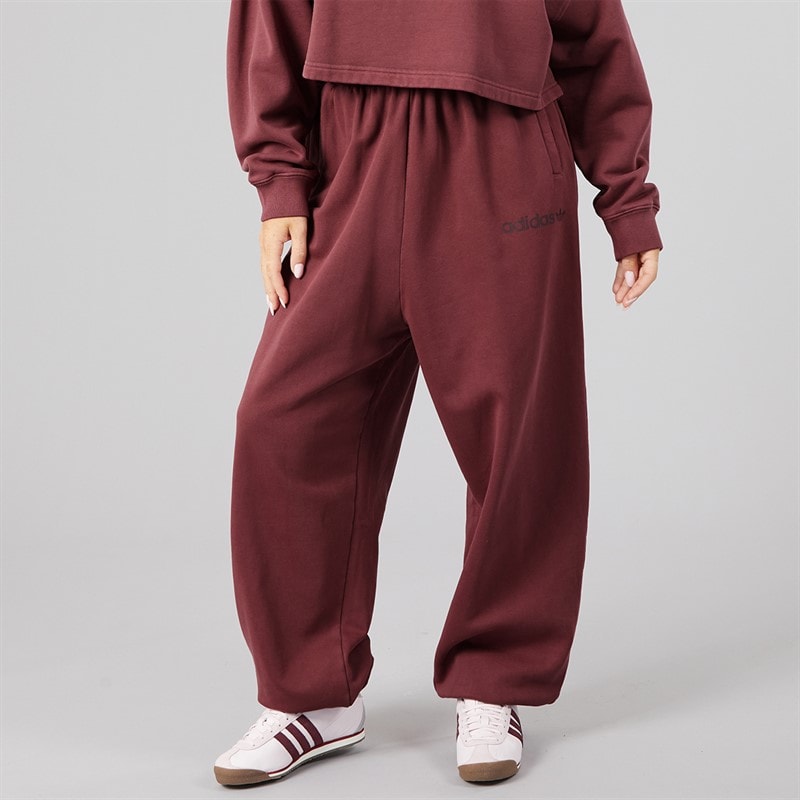 adidas Originals Womens Essentials Linear Boyfriend Fit (Japan Jogger) Joggers Maroon
