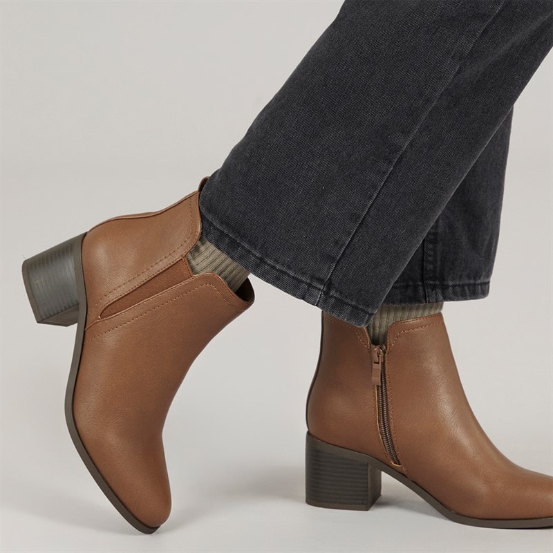 Brave Soul Womens Brae Soul Gail 2 Chunky Heel Ankle Boots Brown