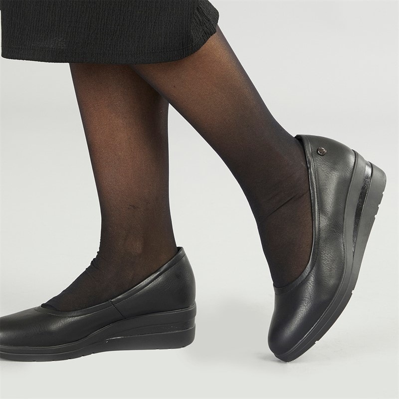 Lotus Womens Soloman Wedge Loafers Black Smooth