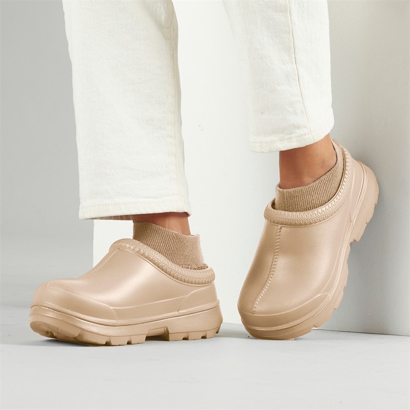 UGG® Womens Tasman X Shoes Sawdust