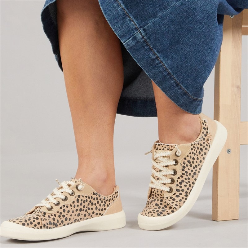 Blowfish Womens Malibu Boardwalk Lace Up Canvas Shoes Cheetah