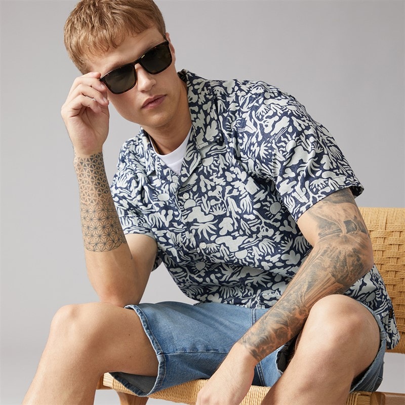 Wrangler Mens Short Sleeve Resort Shirt Denim Print