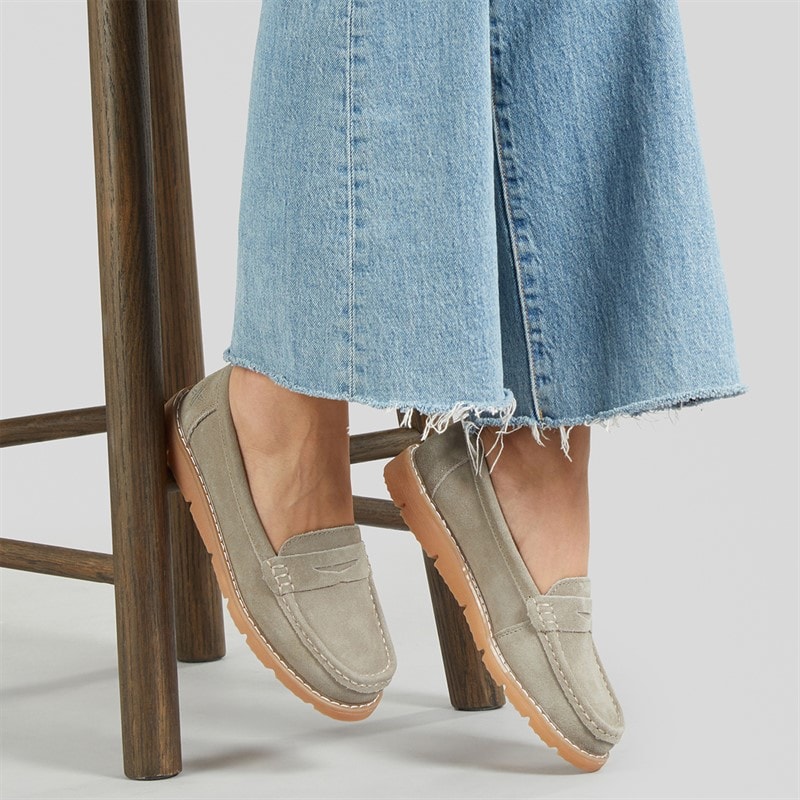 Lagooners Womens Harper Loafers Beige Suede
